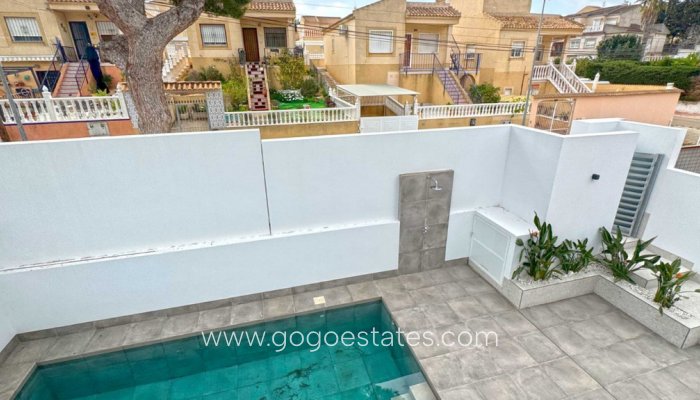 Te koop - Huis - Vrijstaande Villa - Torrevieja - Torrevieja Centro