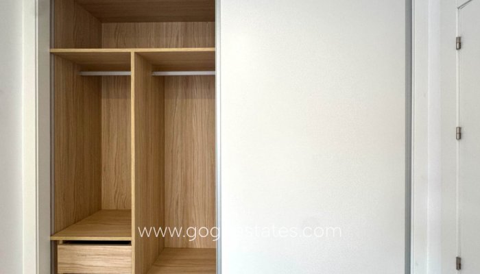 Te koop - Huis - Vrijstaande Villa - Torrevieja - Torrevieja Centro