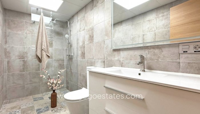 Revente - Commercial - Autre - Torrevieja - Torrevieja Centro