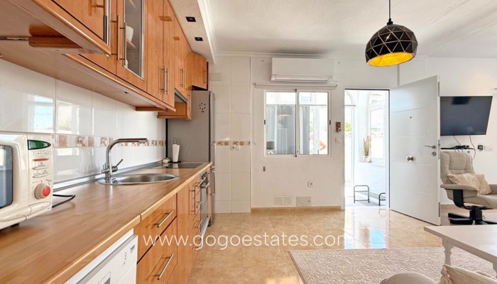 Te koop - Huis - Bungalow - Torrevieja - Torrevieja Centro