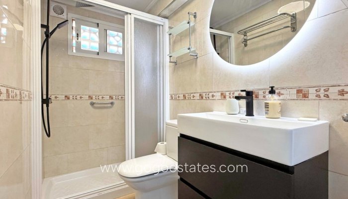 Te koop - Huis - Bungalow - Torrevieja - Torrevieja Centro