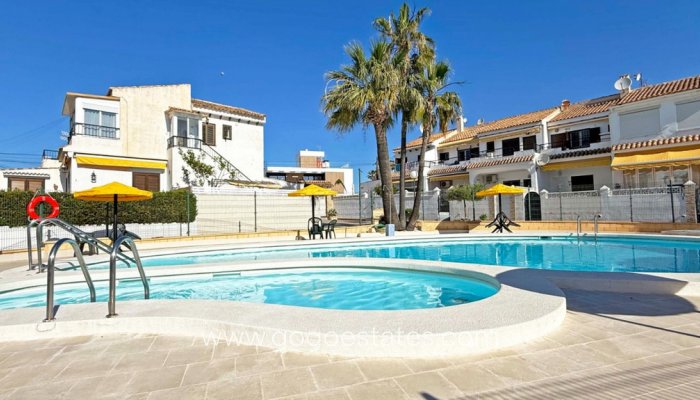Te koop - Huis - Bungalow - Torrevieja - Torrevieja Centro