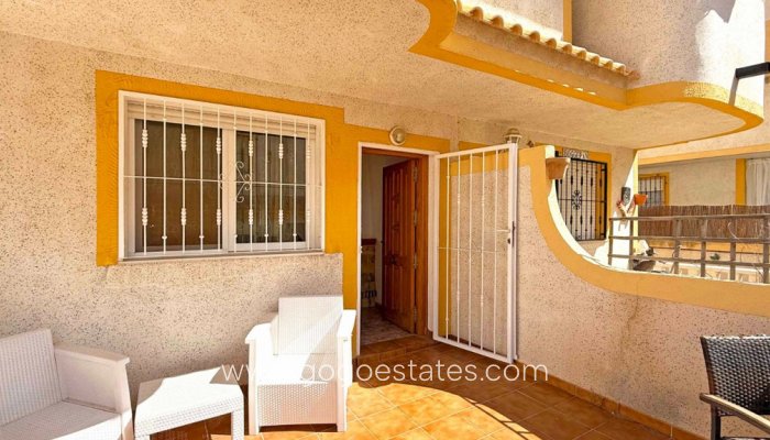 Te koop - Huis - Halfvrijstaande woning - Orihuela - Los Altos