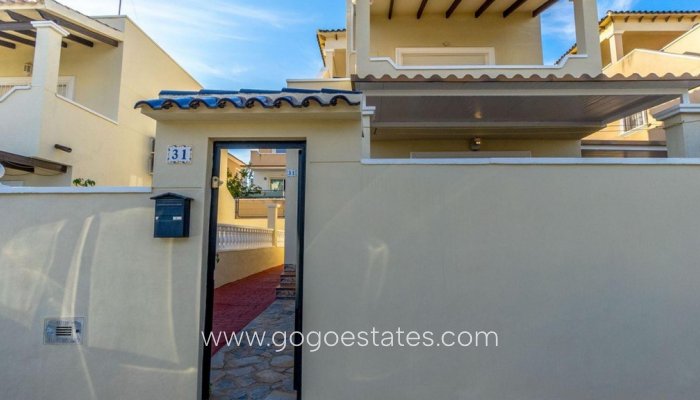 Te koop - Huis - Vrijstaande Villa - Orihuela - Villamartin