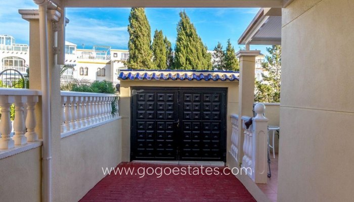 Te koop - Huis - Vrijstaande Villa - Orihuela - Villamartin