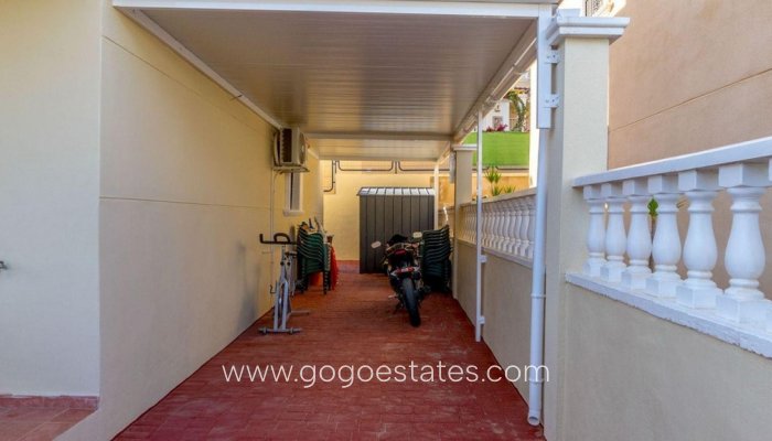 Te koop - Huis - Vrijstaande Villa - Orihuela - Villamartin