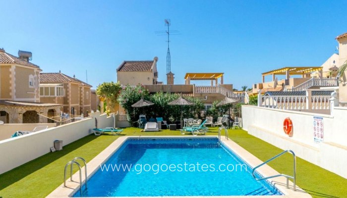 Te koop - Huis - Vrijstaande Villa - Orihuela - Villamartin