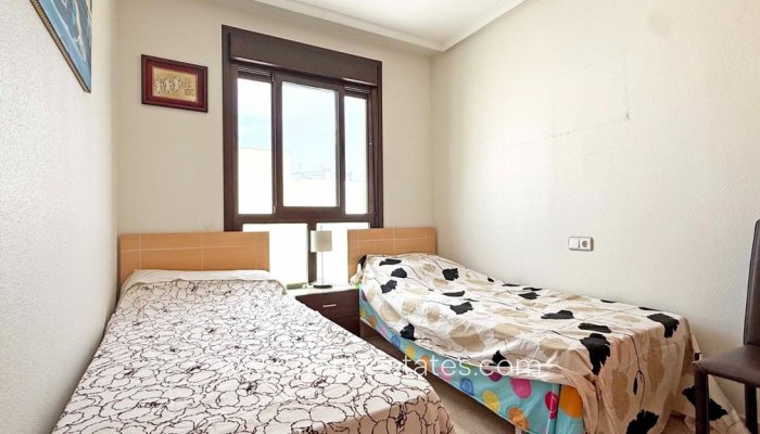 Te koop - Appartement - Appartement op de middelste verdieping - Torrevieja - Torrevieja Centro