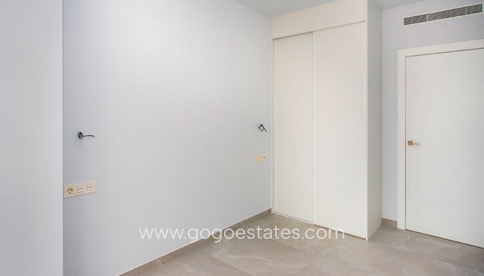 Te koop - Appartement - Appartement op de middelste verdieping - Torrevieja - Playa del Cura