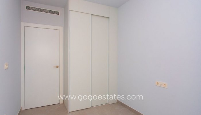 Te koop - Appartement - Appartement op de middelste verdieping - Torrevieja - Playa del Cura