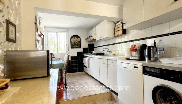 Te koop - Huis - Vrijstaande Villa - Orihuela - La Zenia