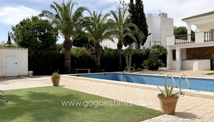 Te koop - Huis - Vrijstaande Villa - Orihuela - La Zenia