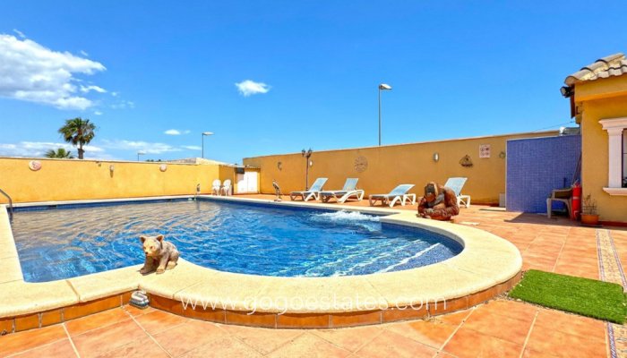 Te koop - Huis - Vrijstaande Villa - Torrevieja - Torrevieja Centro