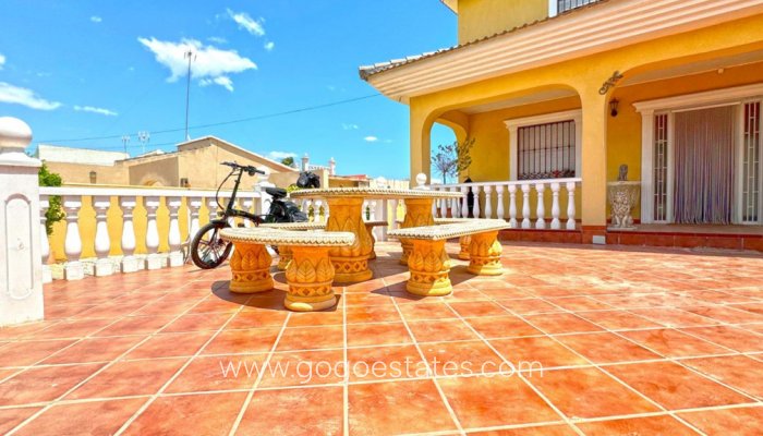 Te koop - Huis - Vrijstaande Villa - Torrevieja - Torrevieja Centro