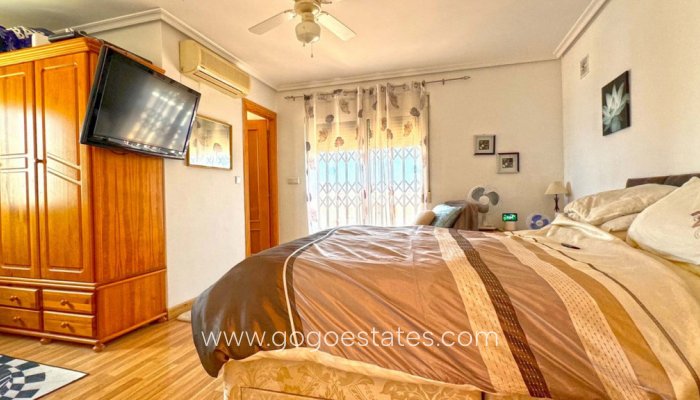 Te koop - Huis - Vrijstaande Villa - Torrevieja - Torrevieja Centro