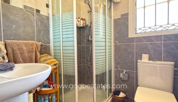 Te koop - Huis - Vrijstaande Villa - Torrevieja - Torrevieja Centro