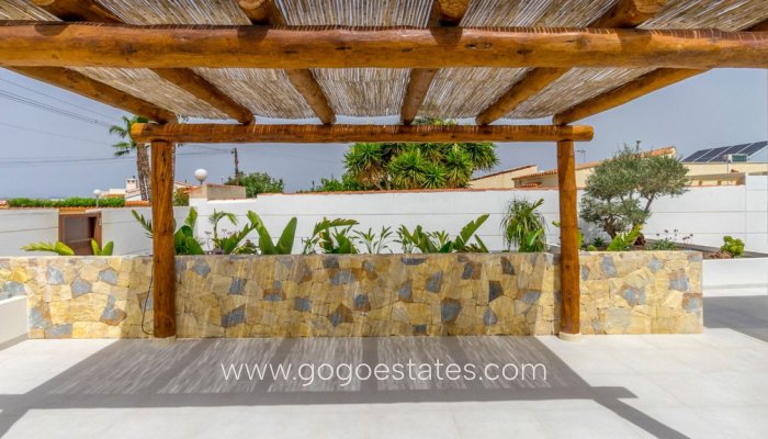Te koop - Huis - Vrijstaande Villa - Torrevieja - Torrevieja Centro