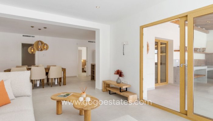 Te koop - Huis - Vrijstaande Villa - Torrevieja - Torrevieja Centro