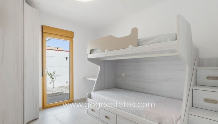 Te koop - Huis - Vrijstaande Villa - Torrevieja - Torrevieja Centro