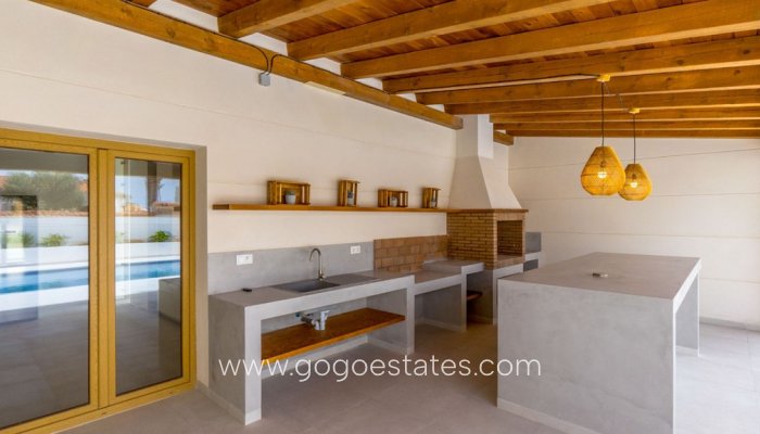 Te koop - Huis - Vrijstaande Villa - Torrevieja - Torrevieja Centro