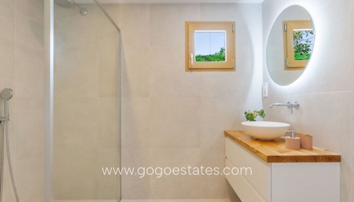 Te koop - Huis - Vrijstaande Villa - Torrevieja - Torrevieja Centro