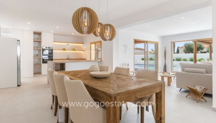 Te koop - Huis - Vrijstaande Villa - Torrevieja - Torrevieja Centro