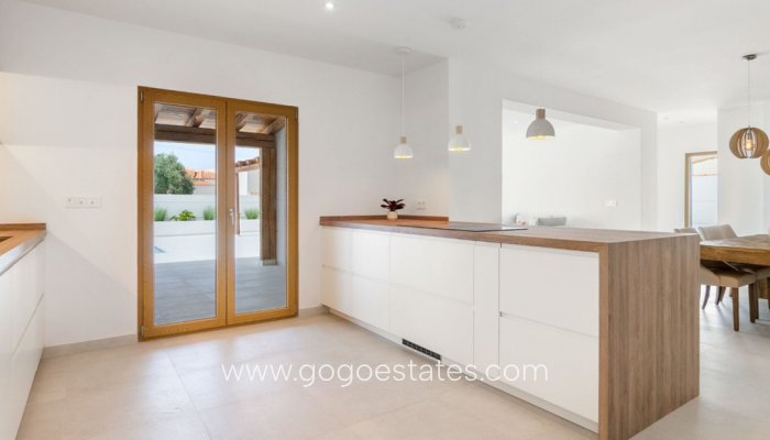 Te koop - Huis - Vrijstaande Villa - Torrevieja - Torrevieja Centro