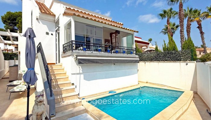 Te koop - Huis - Vrijstaande Villa - Orihuela - Villamartin