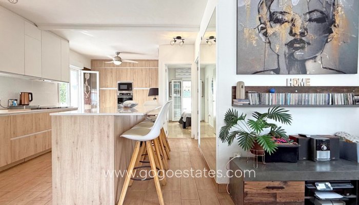 Te koop - Huis - Vrijstaande Villa - Orihuela - Villamartin