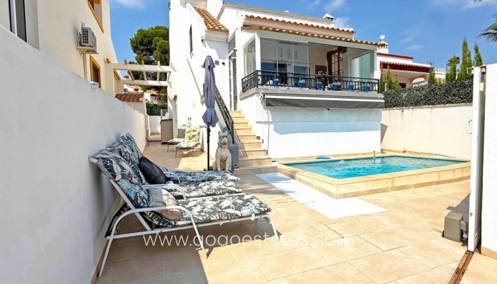 Te koop - Huis - Vrijstaande Villa - Orihuela - Villamartin