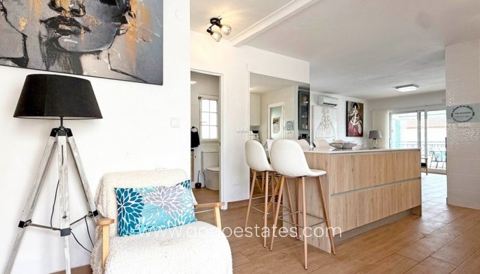 Te koop - Huis - Vrijstaande Villa - Orihuela - Villamartin