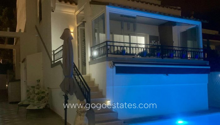 Te koop - Huis - Vrijstaande Villa - Orihuela - Villamartin