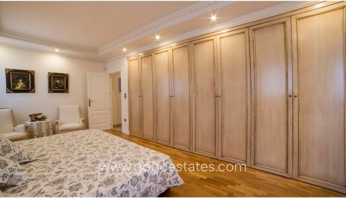 Resale - House - Detached Villa - Yecla - Yecla Centro