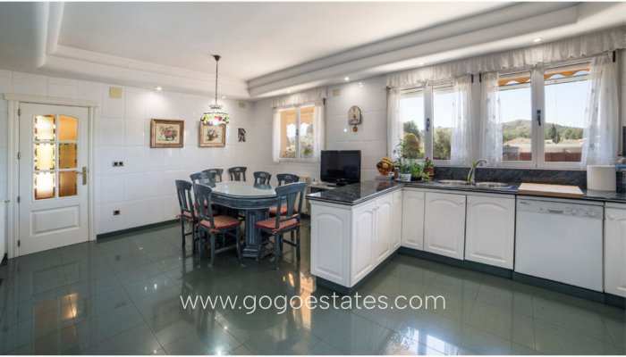 Resale - House - Detached Villa - Yecla - Yecla Centro