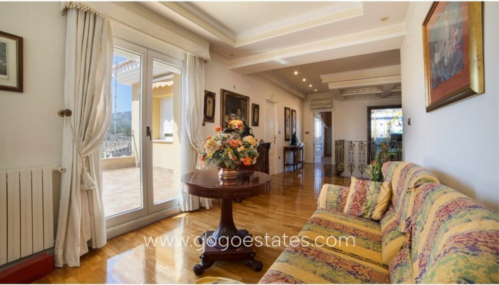 Resale - House - Detached Villa - Yecla - Yecla Centro