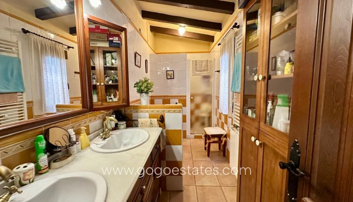 Te koop - Huis - Vrijstaande Villa - Yecla - Yecla Centro