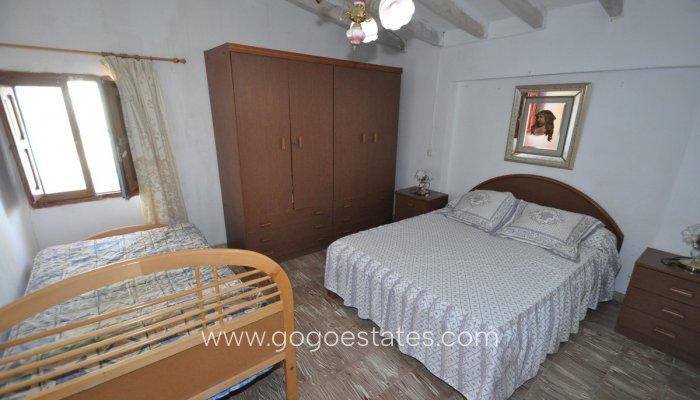 Te koop - Huis - Grotwoning - Jumilla - La Zarza