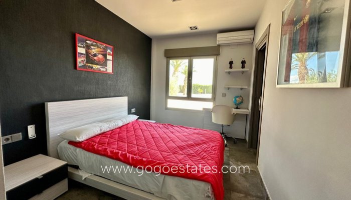 Venta - Casa - Chalet Independiente - Yecla - Yecla Centro