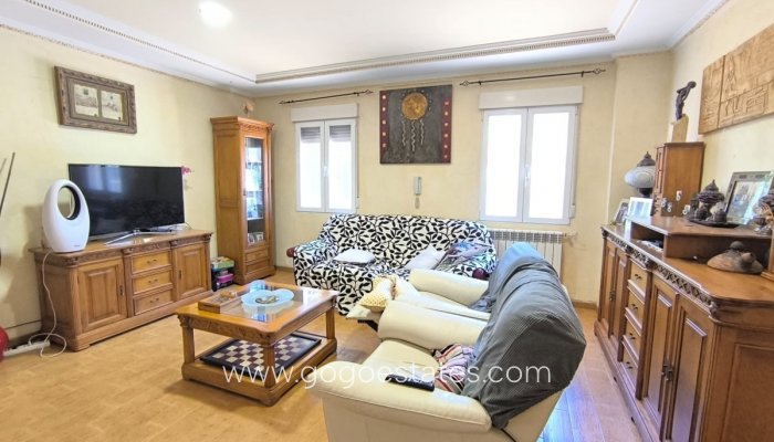 Te koop - Huis - Vrijstaande Villa - Yecla - Yecla Centro