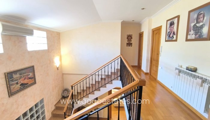 Te koop - Huis - Vrijstaande Villa - Yecla - Yecla Centro