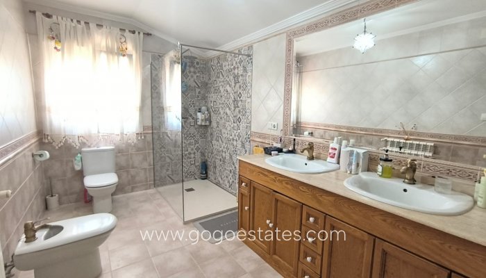 Te koop - Huis - Vrijstaande Villa - Yecla - Yecla Centro