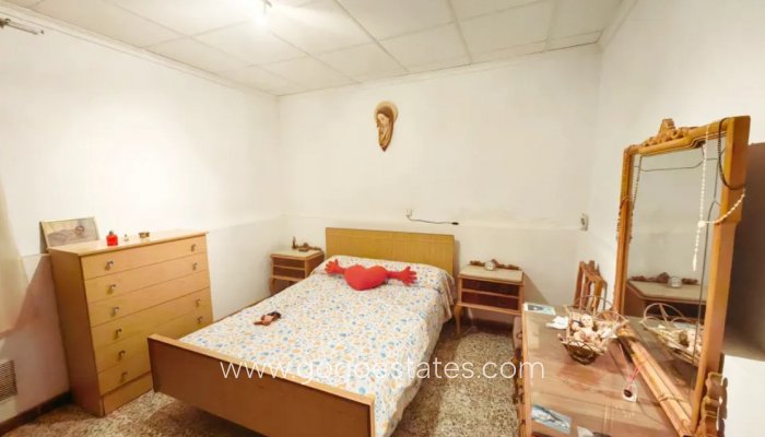 Te koop - Huis - Stadswoning - Yecla - Raspay