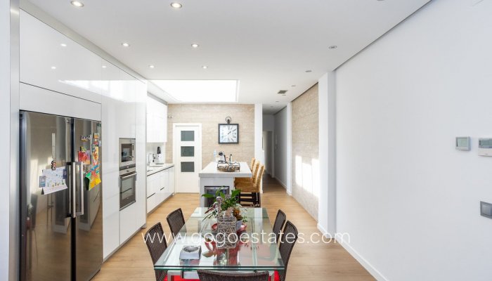 Te koop - Huis - Vrijstaande Villa - Los Alcazares - Los Alcazares Centro