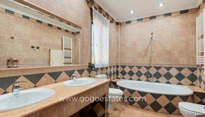 Te koop - Huis - Finca - Cortijo - Beniel - Beniel Centro