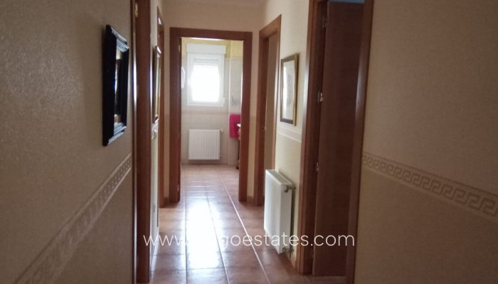 Te koop - Huis - Vrijstaande Villa - Yecla - Yecla Centro