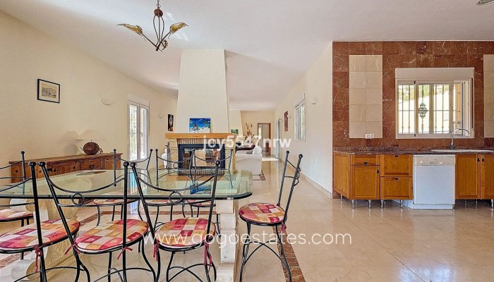 Te koop - Huis - Vrijstaande Villa - Fortuna - Fortuna Centro