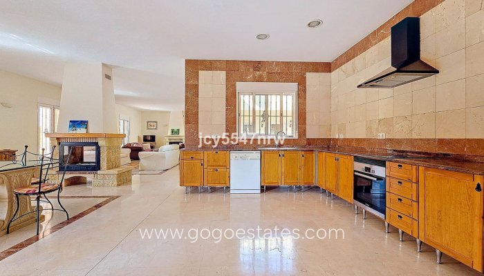 Te koop - Huis - Vrijstaande Villa - Fortuna - Fortuna Centro