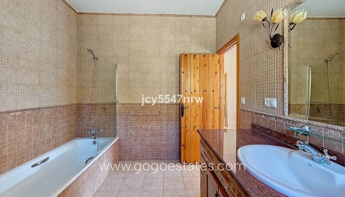 Te koop - Huis - Vrijstaande Villa - Fortuna - Fortuna Centro