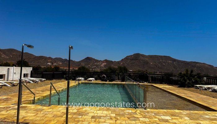 Wiederverkauf - Gewerbe - Hotel - Ñeca