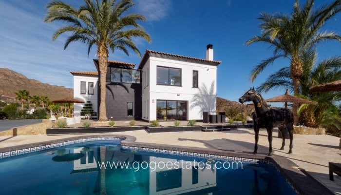 Te koop - Huis - Vrijstaande Villa - San Juan de los Terreros - San Juan de los Terreros centro